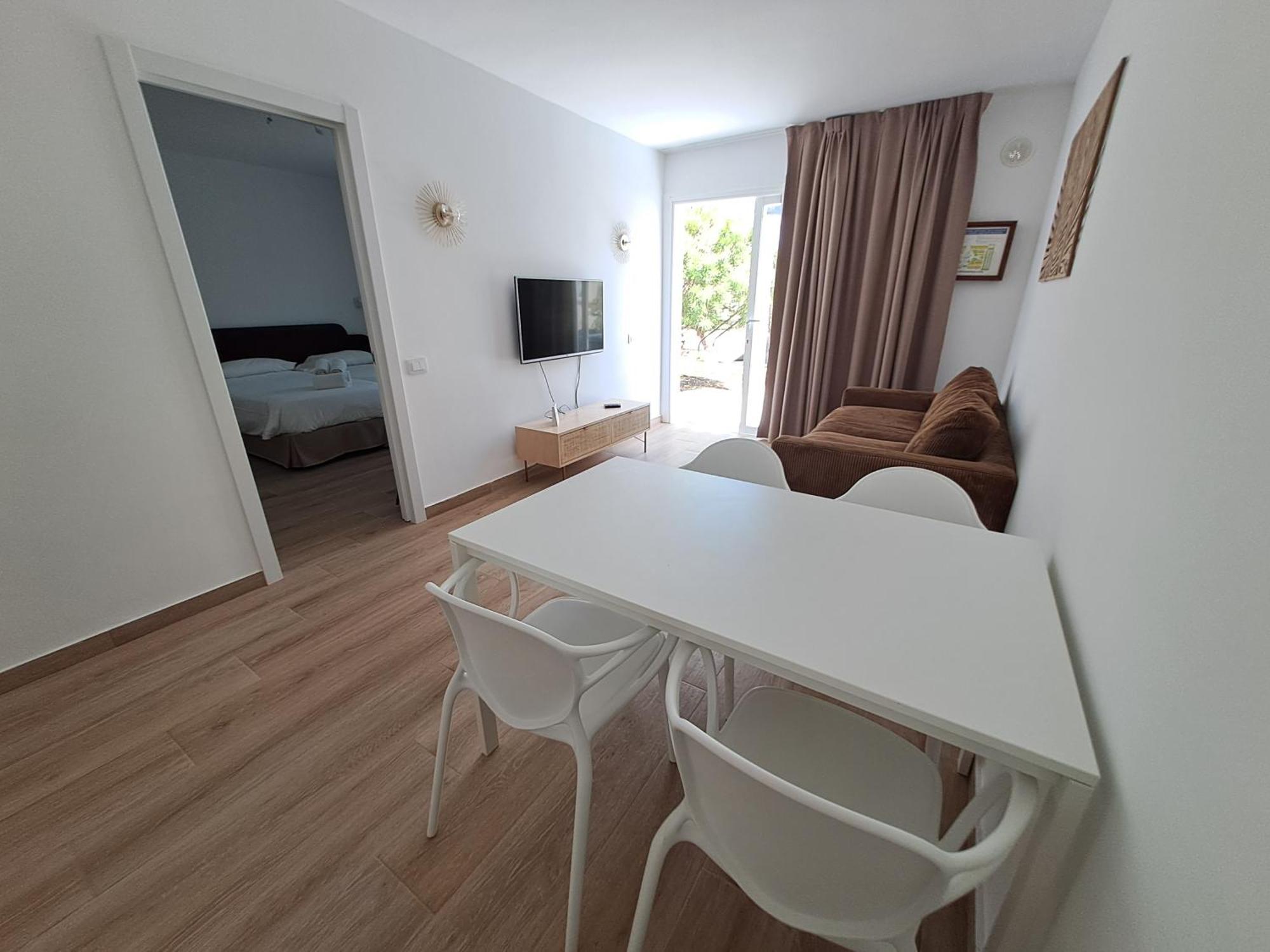 Homeforguest Apartamento Alisios 1 Con Piscina En Corralejo Eksteriør bilde